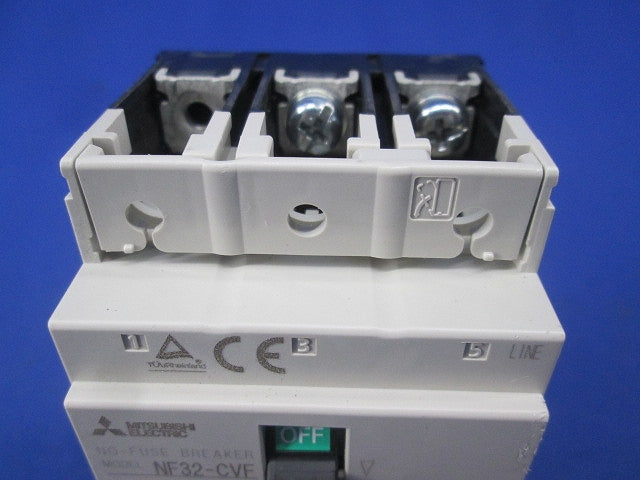 ノーヒューズブレーカー3Ｐ20Ａ(傷・汚れ有) NF32-CVF