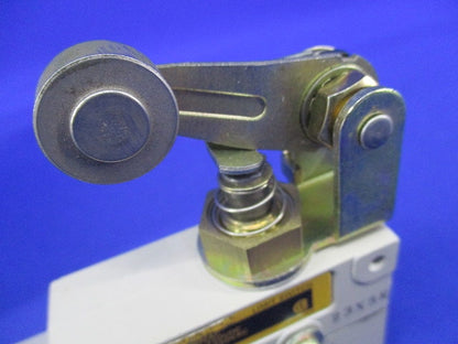 リミットスイッチ(キズ・汚れ有) ZE-QA2-2