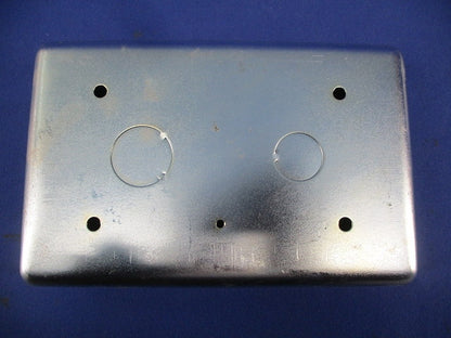 3個用スイッチボックスカバー付 DS4913