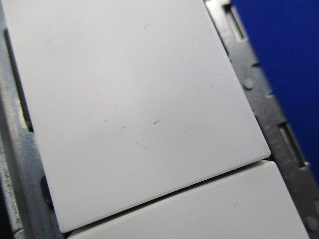 埋込ロングハンドルスイッチセット スイッチC×2 マットホワイト キズ・汚れ有 WNSS52292W