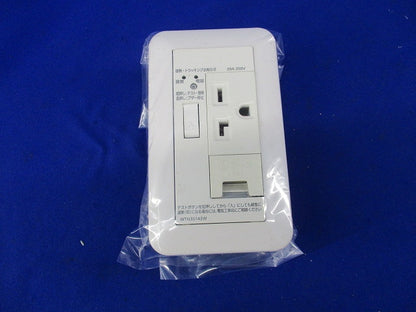 感熱・トラッキングお知らせコンセント 20A250V(スイッチプレート付) WTN35143W