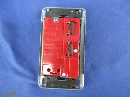 プレトラックコンセント(プレート無) PTC-BA15WE