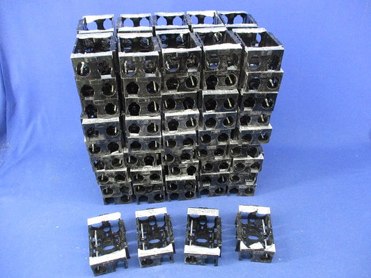 住宅用スイッチボックス(94個入)(キズ・汚れ有) DM80100