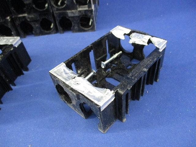 住宅用スイッチボックス(94個入)(キズ・汚れ有) DM80100