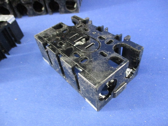 住宅用スイッチボックス(94個入)(キズ・汚れ有) DM80100