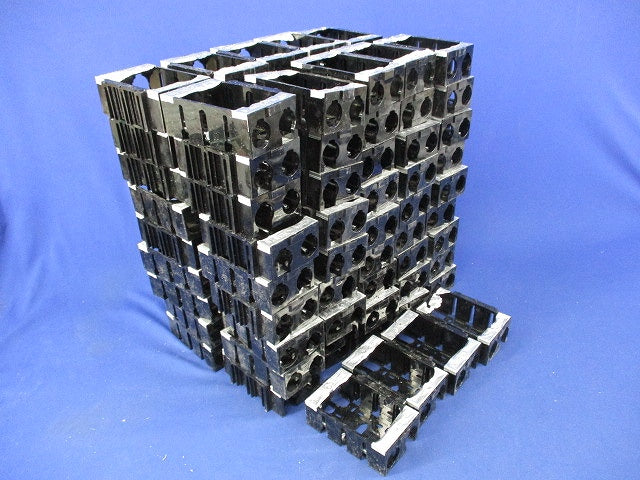 住宅用スイッチボックス(94個入)(キズ・汚れ有) DM80100