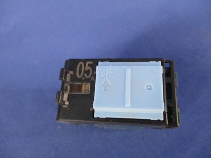 コスモシリーズワイド21 埋込パイロットスイッチB 片切 AC0.5A WT52412