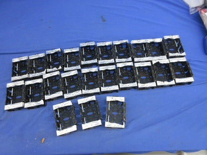 住宅用スイッチボックス(23個入)(キズ・汚れ有) DM82100