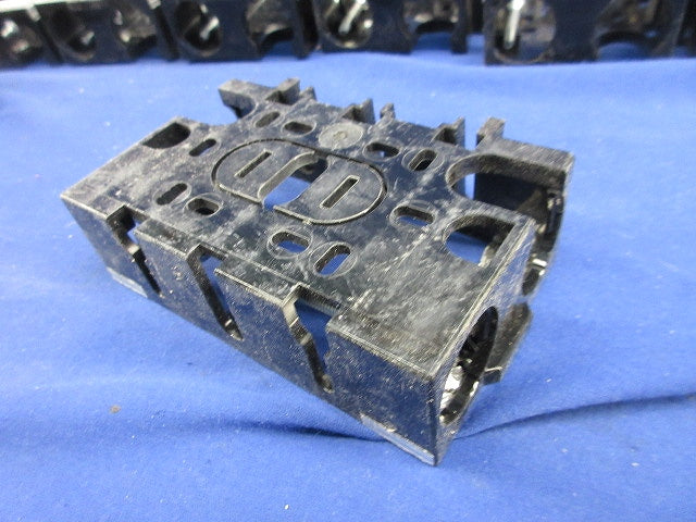 住宅用スイッチボックス(23個入)(キズ・汚れ有) DM82100