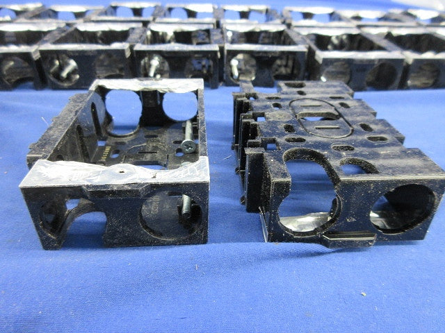 住宅用スイッチボックス(23個入)(キズ・汚れ有) DM82100