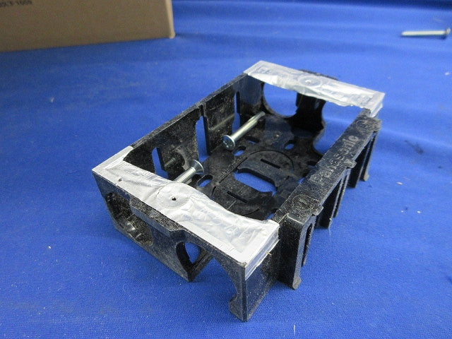 住宅用スイッチボックス(36個入)(キズ・汚れ有) DM82100