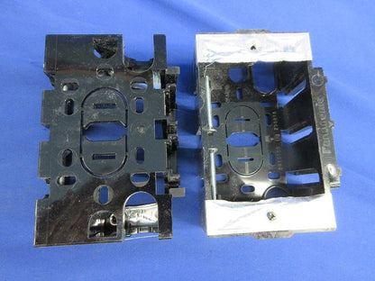 住宅用スイッチボックス(31個入)(キズ・汚れ有) DM80100