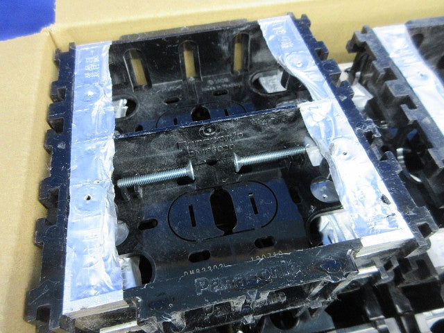 住宅用スイッチボックス浅型2コ用(28個入) DM82202