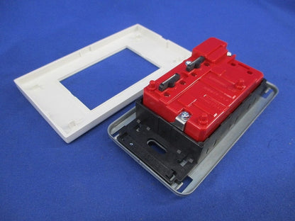 プレトラックコンセント PTC-BA15WE