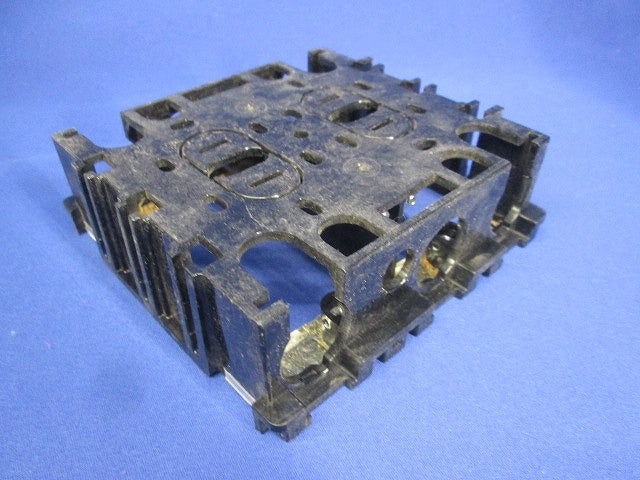 住宅用スイッチボックス2コ用(33個入)キズ・汚れ有 DM80202