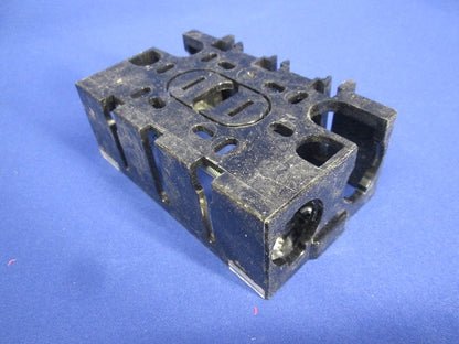 住宅用スイッチボックス(48個入)(キズ・汚れ有) DM80100