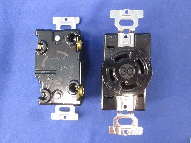 接地3P30A引掛埋込コンセント(3個入) WF2430