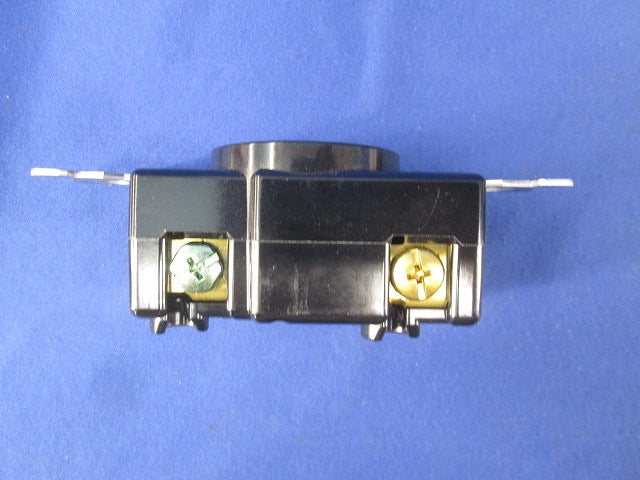 接地3P30A引掛埋込コンセント(3個入) WF2430