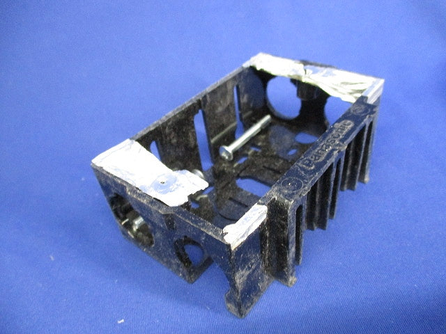 住宅用スイッチボックス(97個入)(キズ・汚れ有) DM80100