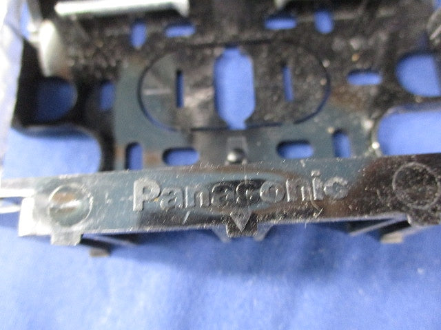 住宅用スイッチボックス(120個入)(キズ・汚れ有) DM82100