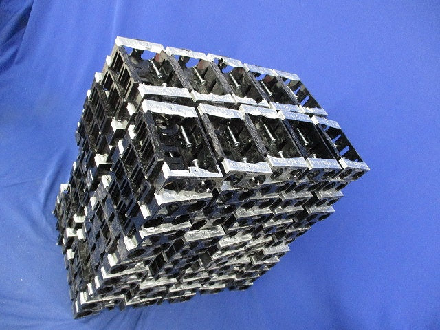 住宅用スイッチボックス(120個入)(キズ・汚れ有) DM82100