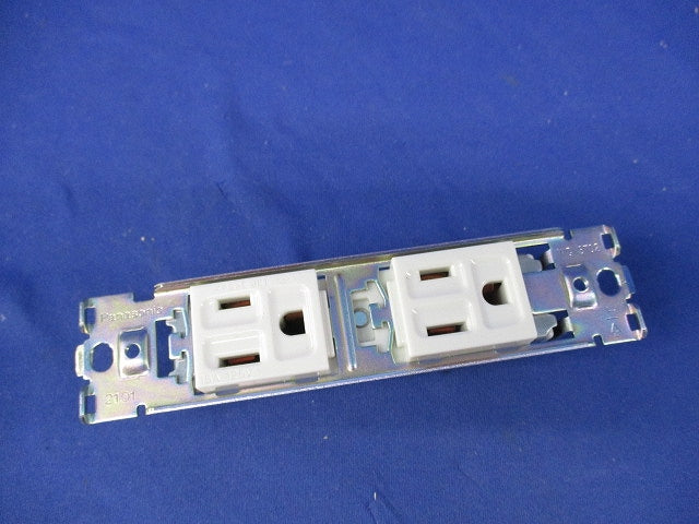 埋込接地ダブルコンセント(横形)(4個入) WF2065