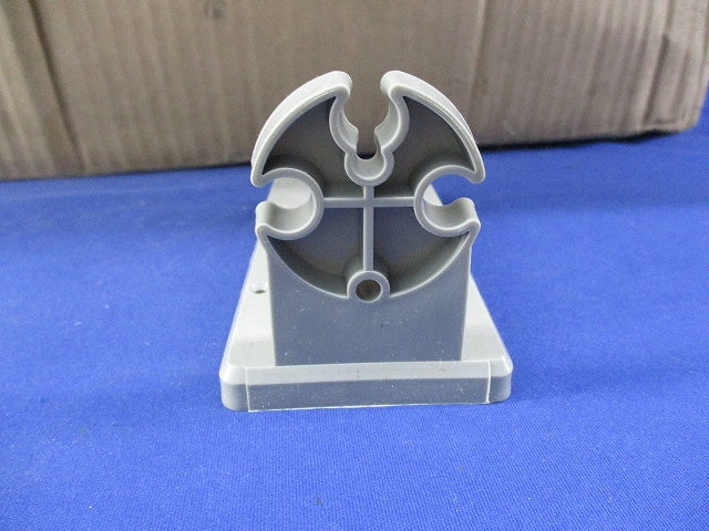 CATV用 保安器取付盤(樹脂製ベース)未使用品 型番不明