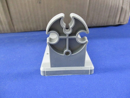 CATV用 保安器取付盤(樹脂製ベース)未使用品 型番不明