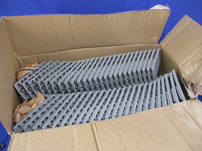 CATV用 保安器取付盤(樹脂製ベース)未使用品 型番不明