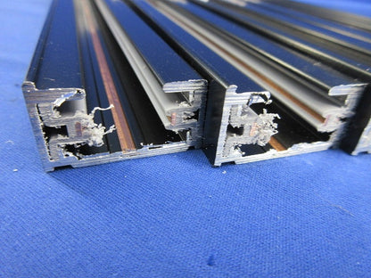 接地極付ライティングレール(切断品約1m×4本入)(黒) DR0214EN(K)