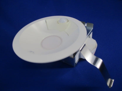 人感センサー付ダウンライト LED 8W 温白色 調光不可 DDL-4545AW