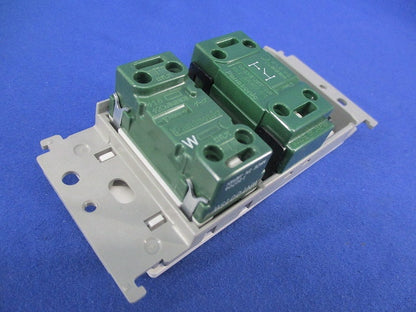 あけたらコンセント(ホワイト) WTC5221