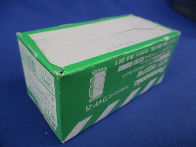 エアコン用埋込スイッチ付コンセント(ホワイト)新品未開封 WTF19227W