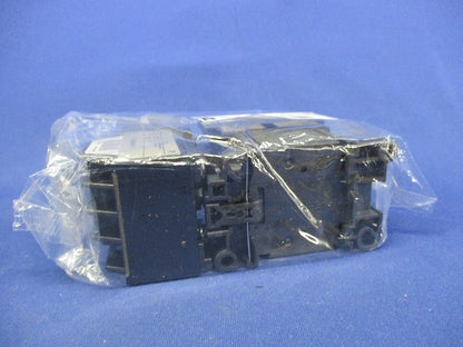 標準形電磁開閉器 ２００V ２．２kW 7-11A 1a SW-03100-110V