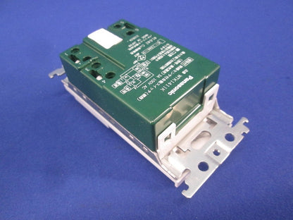 熱線センサ付自動スイッチ(ホワイト)(キズ・汚れ有) WT1411K