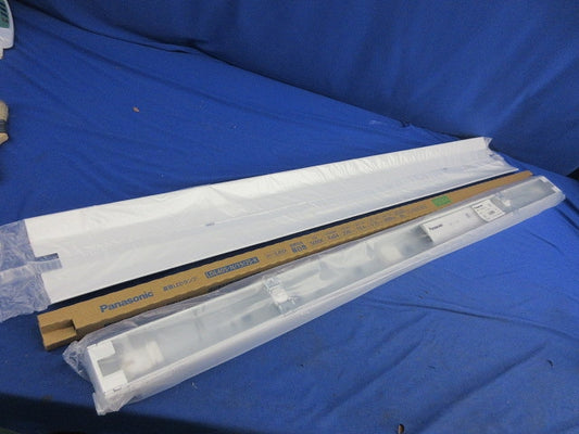 直管LEDランプベースライト 40形 天井直付型 反射笠付型 NNF41230CLE9