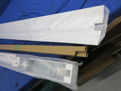 直管LEDランプベースライト 40形 天井直付型 反射笠付型 NNF41230CLE9