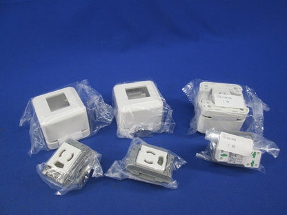 埋込抜止接地シングルコンセント 3組  JEC-BN-9G+CSB-F1N-PW