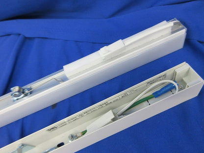LED間接器具(TRIM LINE スクエア型カバー 調光兼用型) TRE2-1200W-F1-APL