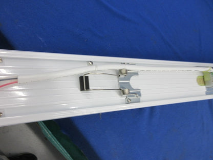 LED照明器具 ライトバー RAD768W