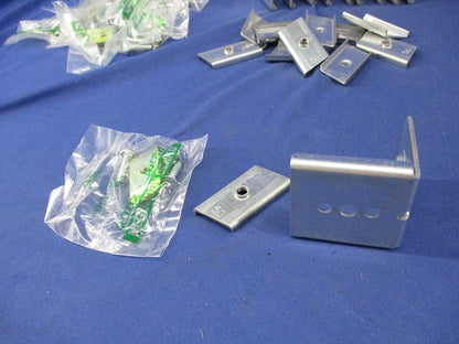 軽量間柱用チャンネル取付金具(10個入) MSC50