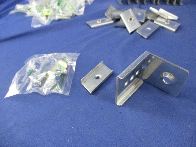 軽量間柱用チャンネル取付金具(10個入) MSC50