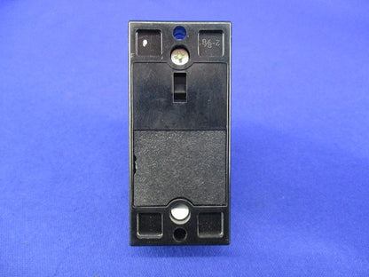 太陽光発電用開閉器10A300V(2個入) TK10