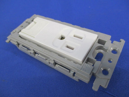 アースターミナル付コンセント(4個入)(ホワイト) WTF11314K