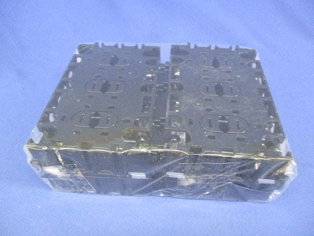 住宅用スイッチボックス 3コ用 セパレータ付・木ねじなし(4個入) DM80302