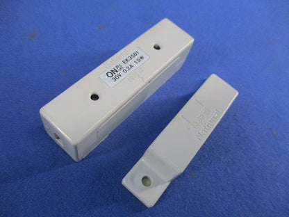 高感度型防犯小型ドアスイッチ 変色有 EK3581