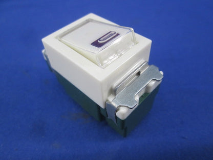 埋込パイロットスイッチB(3個入)(キズ・汚れ有) WN5241