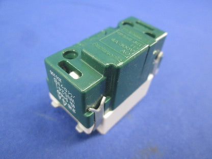 埋込パイロットスイッチB(3個入)(キズ・汚れ有) WN5241