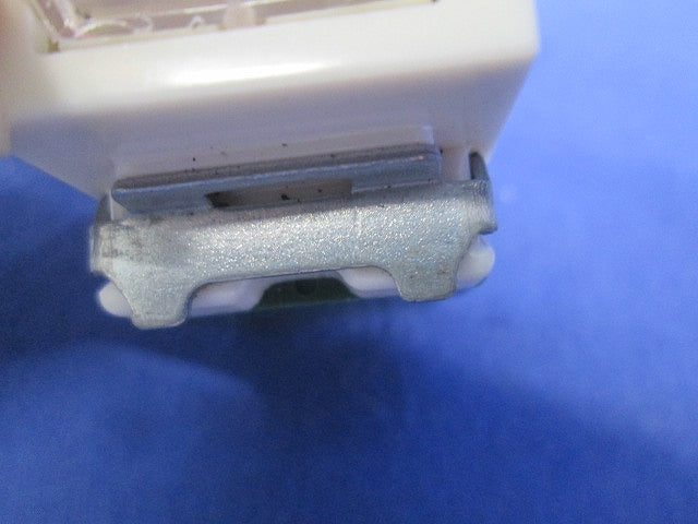 埋込パイロットスイッチB(3個入)(キズ・汚れ有) WN5241