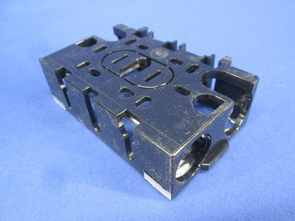 住宅用スイッチボックス 浅型1コ用(30個入)(キズ・汚れ有) DM82100